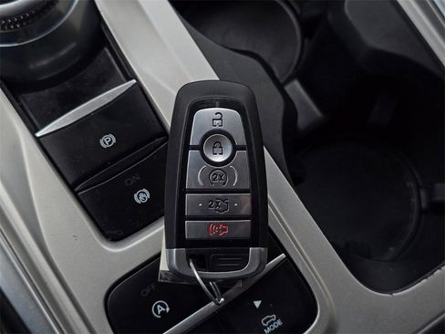 Used 2021 Ford Explorer XLT w/ Equipment Group 202A image 34