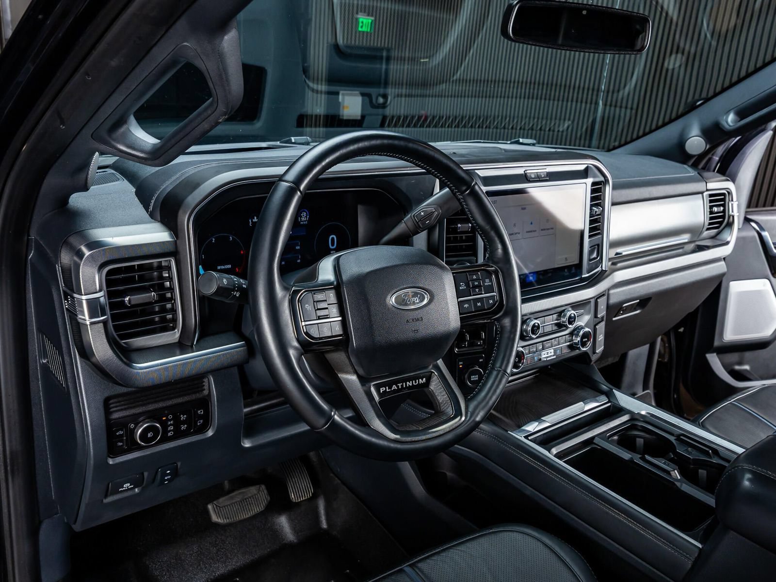 Used 2025 Ford F450 Platinum w/ FX4 Off-Road Package AWD/4WD image 16
