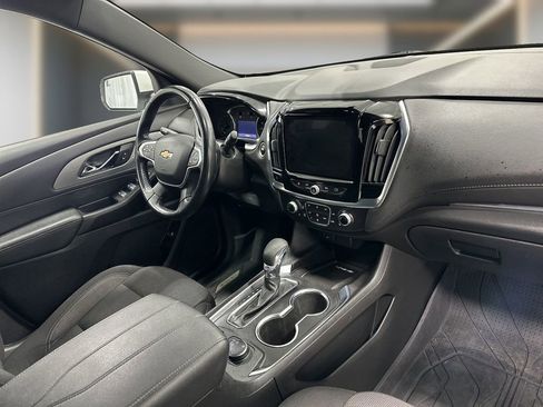 Used 2022 Chevrolet Traverse LT w/ LPO, Floor Liner Package AWD/4WD image 6