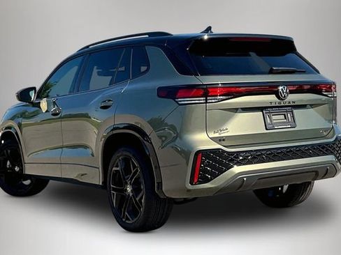 New 2026 Volkswagen Tiguan SE R-Line AWD/4WD image 3