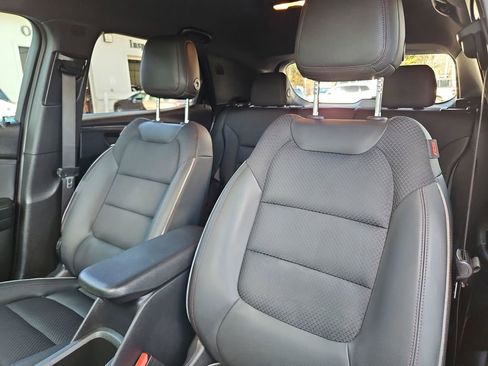 Used 2023 Chevrolet TrailBlazer RS image 24