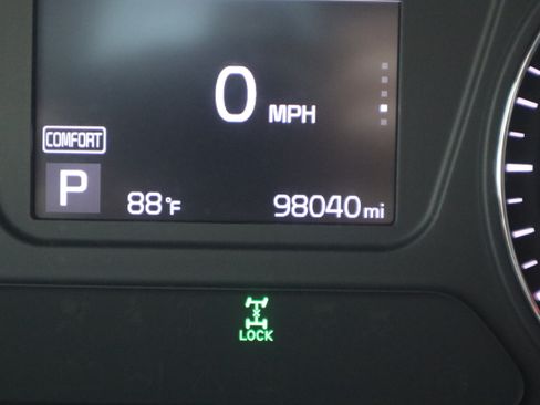 Used 2019 Kia Sorento AWD V6 image 18