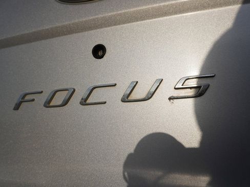 Used 2009 Ford Focus SE image 26