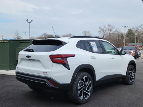 New 2026 Chevrolet Trax RS w/ Sunroof Package image 5