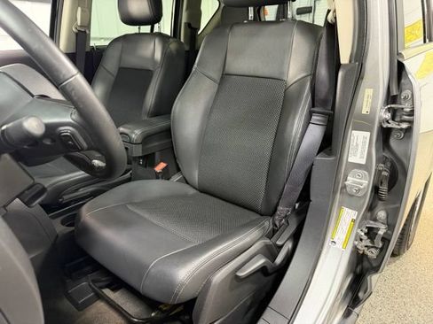 Used 2014 Jeep Compass Latitude w/ Sun/Sound Group AWD/4WD image 19