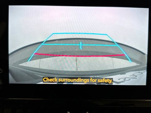 Used 2023 Toyota Corolla Cross L image 10