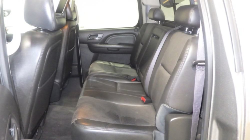 Used 2013 GMC Sierra 2500 Denali w/ Suspension Package, Off-Road AWD/4WD image 7