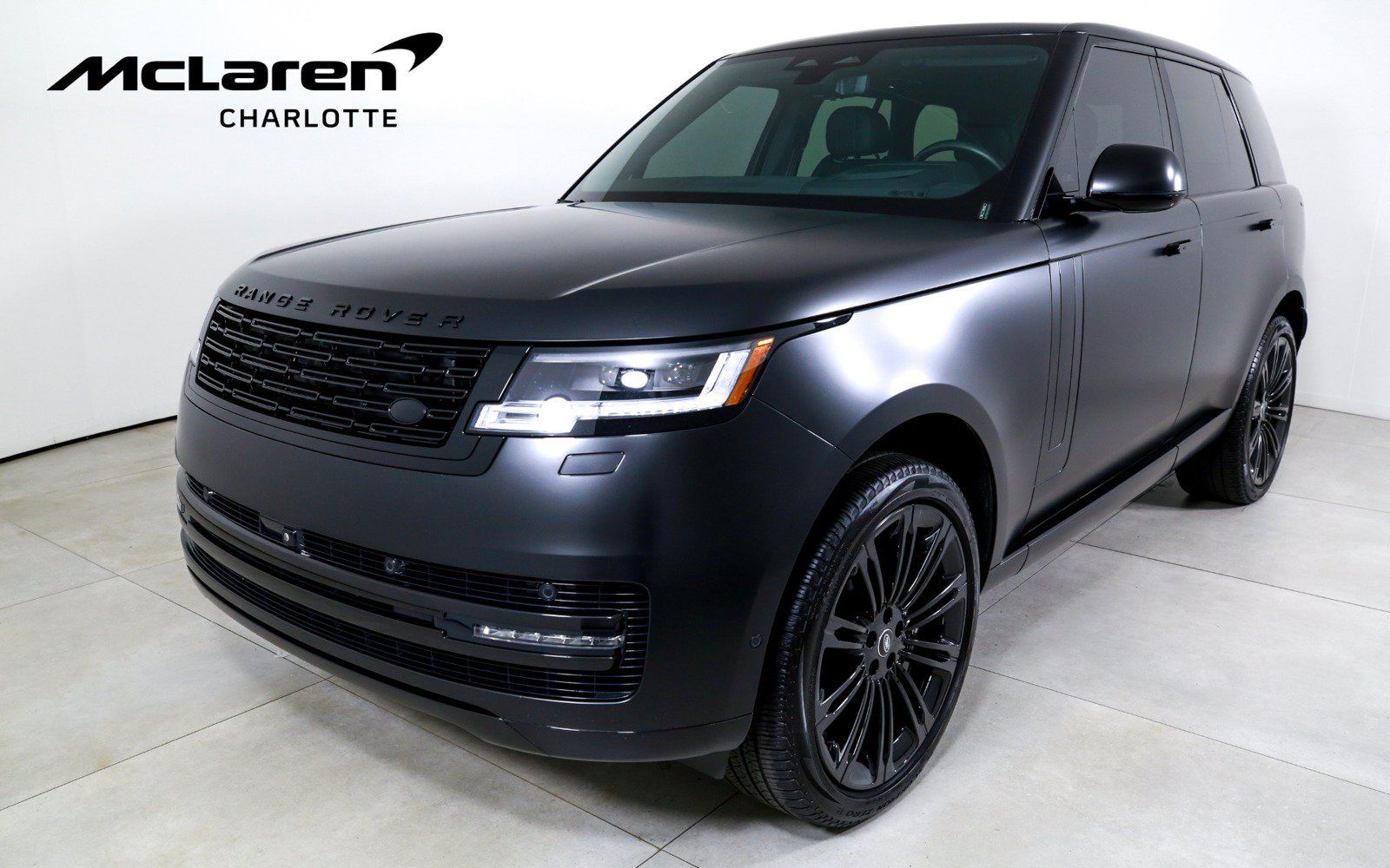 Used 2024 Land Rover Range Rover SE AWD/4WD image 1