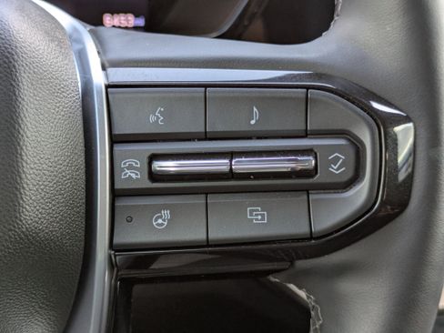 Used 2024 Chevrolet Colorado LT w/ LT Convenience Package III image 16