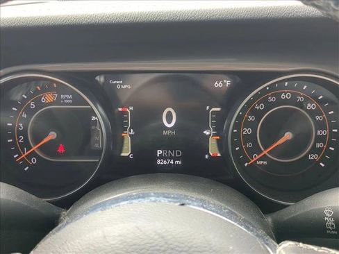 Used 2020 Jeep Wrangler Unlimited Sahara image 11