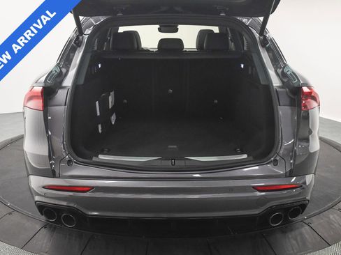 Used 2023 Maserati Grecale GT image 7