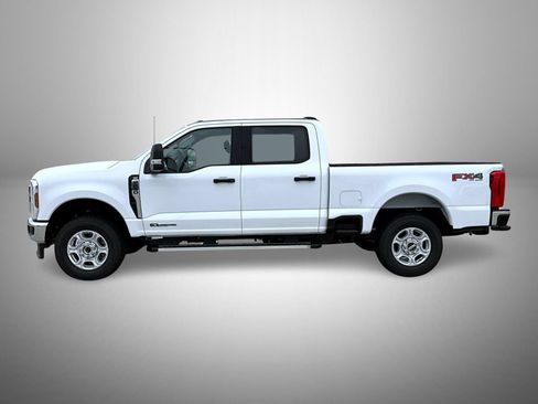 New 2026 Ford F250 XLT w/ FX4 Off-Road Package AWD/4WD image 8