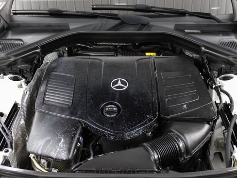 Used 2024 Mercedes-Benz GLC 300 image 40
