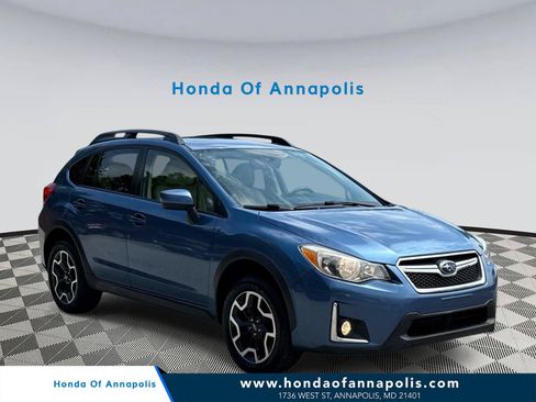 Used 2017 Subaru Crosstrek 2.0i Premium w/ Moonroof Package AWD/4WD image 1