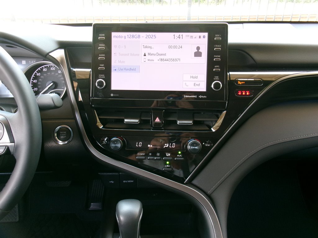 Used 2024 Toyota Camry XLE FWD image 19