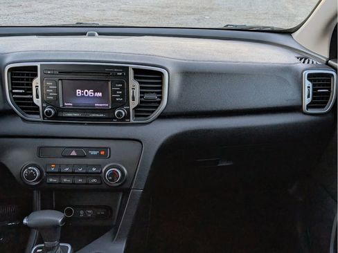 Used 2017 Kia Sportage LX image 24