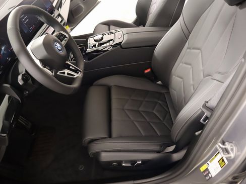New 2025 BMW i5 xDrive40 w/ M Sport Package image 12