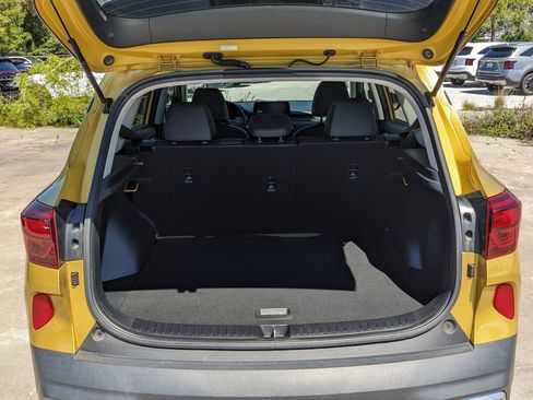 Certified 2021 Kia Seltos SX w/ SX Sunroof Package image 13