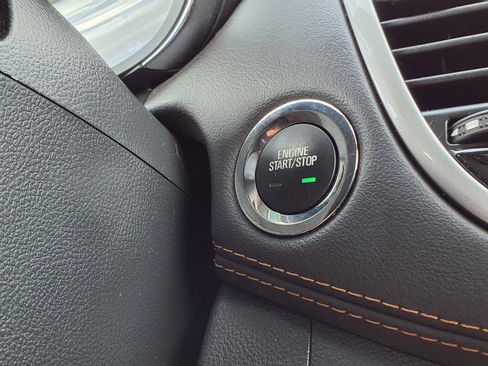 Used 2020 Chevrolet Trax LT w/ LT Convenience Package image 14