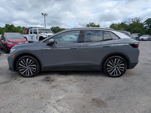 Used 2023 Volkswagen ID.4 Pro S Plus RWD image 6