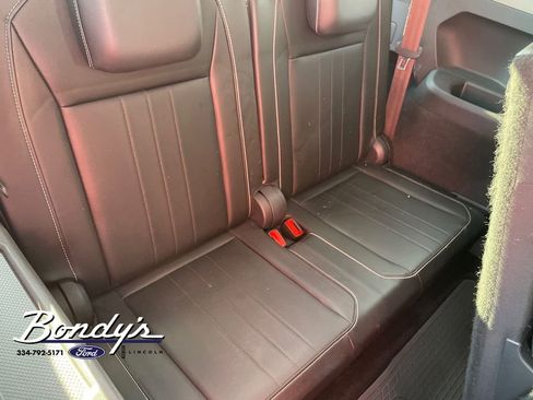 Used 2024 Volkswagen Tiguan SE image 20