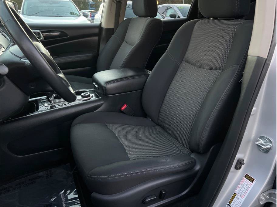 Used 2019 Nissan Pathfinder SV w/ SV Tech Package AWD/4WD image 8
