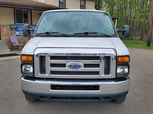 Used 2014 Ford E-150 and Econoline 150 Extended w/ Interior Upgrade Package RWD image 9