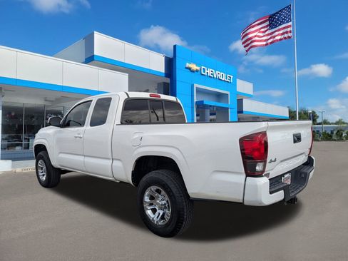 Used 2022 Toyota Tacoma TRD Sport image 6