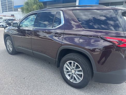 Used 2023 Chevrolet Traverse LT FWD image 6