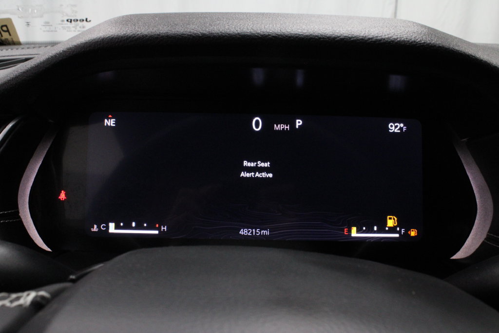 Used 2023 Jeep Grand Cherokee Altitude AWD/4WD image 26