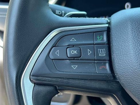 Used 2023 Jeep Grand Cherokee L Laredo AWD/4WD image 24