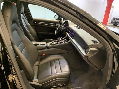 Used 2023 Porsche Panamera 4 Platinum Edition w/ Assistance Package image 12