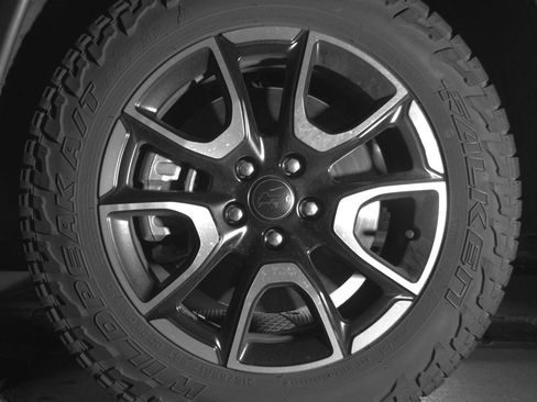 Used 2025 Jeep Compass Trailhawk AWD/4WD image 12