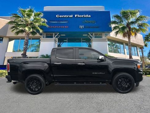 Used 2022 GMC Canyon Denali w/ Denali Black Edition Package image 4