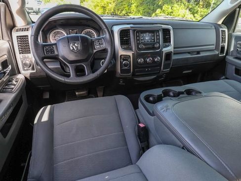 Used 2019 RAM 1500 Classic SLT RWD image 16