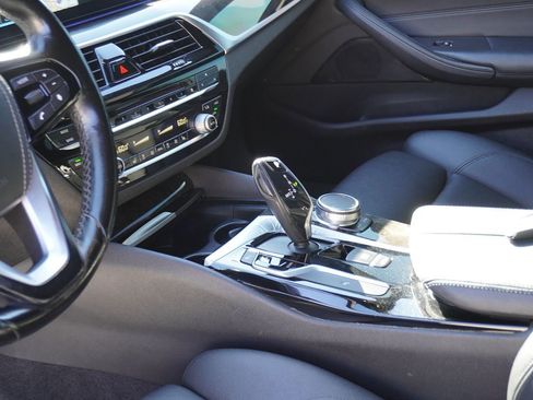 Used 2018 BMW 530i image 25