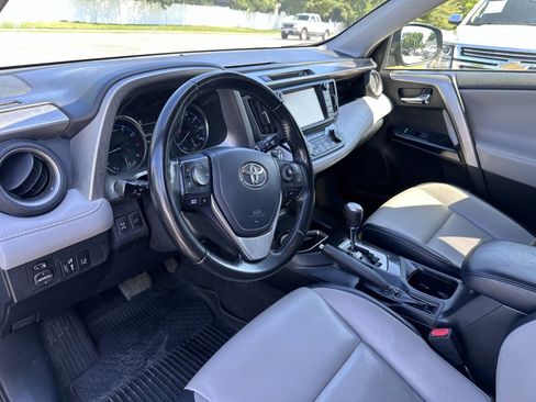 Used 2018 Toyota RAV4 Limited w/ Carpet Mat Package AWD/4WD image 19