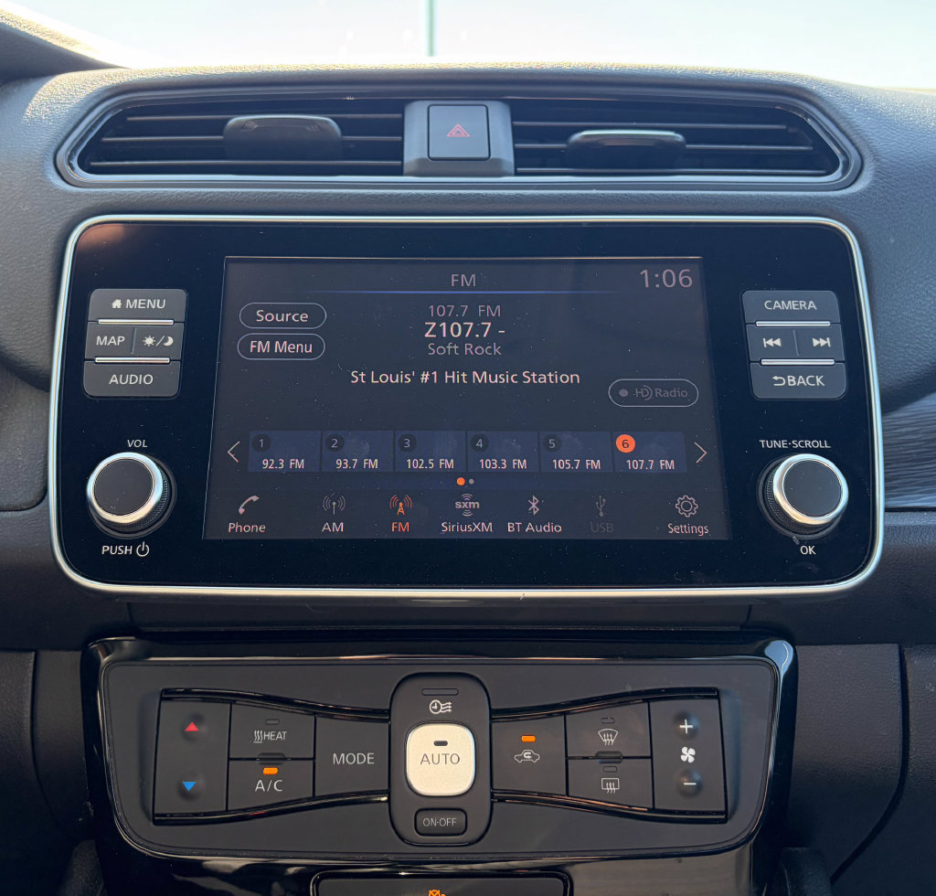 Used 2019 Nissan Leaf SV Plus w/ SV Plus Technology Package FWD image 12