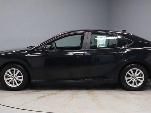 Used 2025 Toyota Camry LE FWD image 8