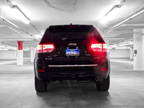 Used 2017 Jeep Grand Cherokee Limited w/ Trailer Tow Group IV image 8