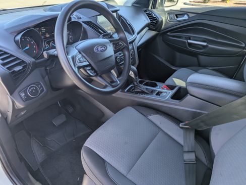 Used 2019 Ford Escape SE image 24