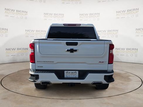 Used 2022 Chevrolet Silverado 1500 RST w/ Z71 Off-Road Package AWD/4WD image 4