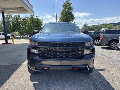 Used 2019 Chevrolet Silverado 1500 Custom Trail Boss w/ Custom Convenience Package AWD/4WD image 2