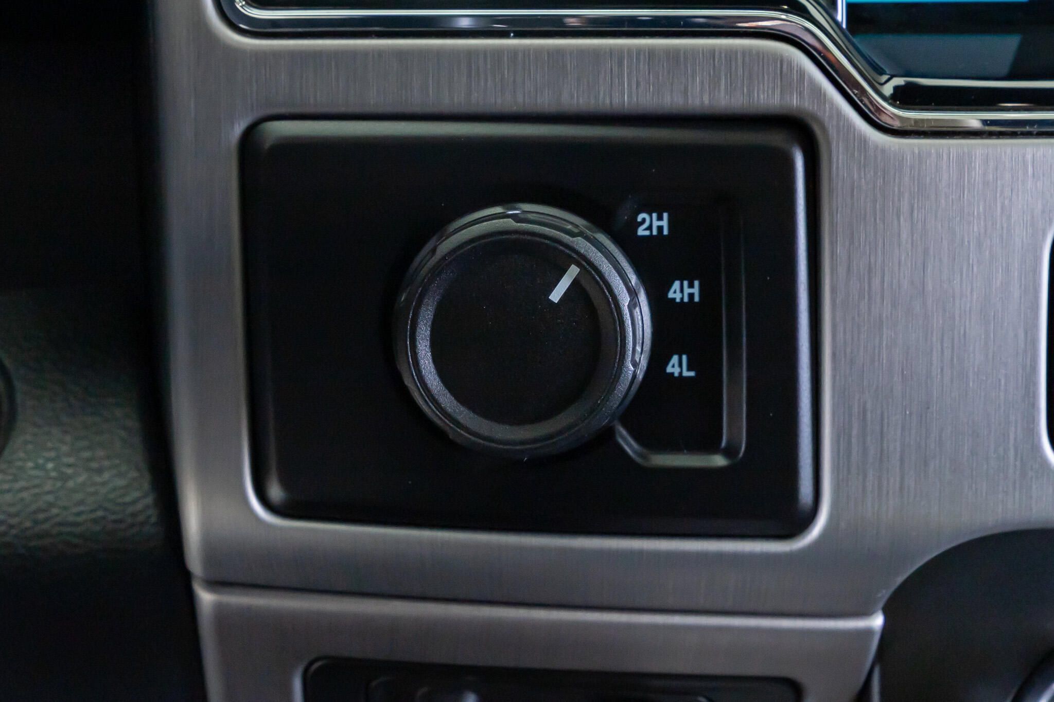 Used 2022 Ford F450 Platinum w/ FX4 Off-Road Package AWD/4WD image 21