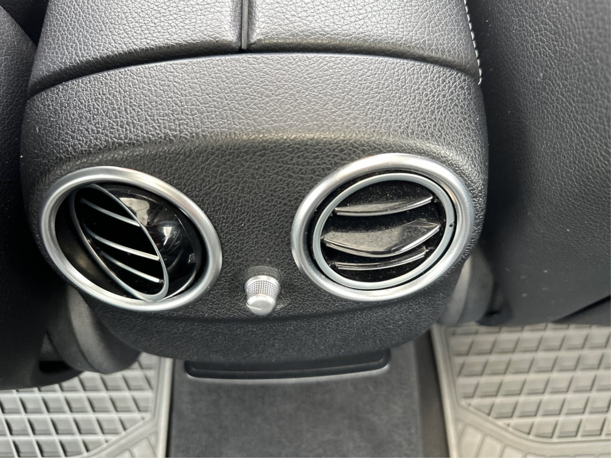 Used 2020 Mercedes-Benz E 350 4MATIC Sedan w/ Parking Assistance Package image 23