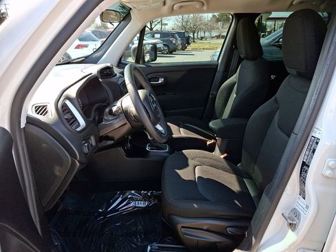 Used 2019 Jeep Renegade Sport image 13