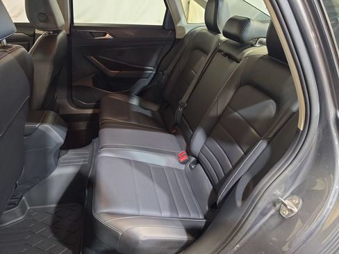 Used 2024 Volkswagen Jetta SE FWD image 24