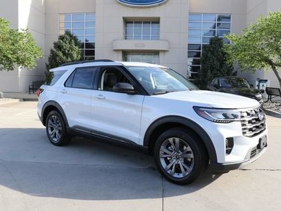 New 2026 Ford Explorer Active w/ Active Comfort Package