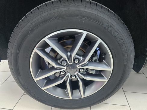 Used 2021 Jeep Grand Cherokee Limited image 20