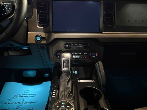 Used 2024 Ford Bronco Wildtrak image 14
